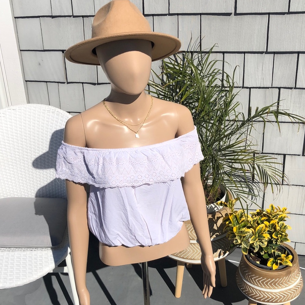 White off the shoulder crop top